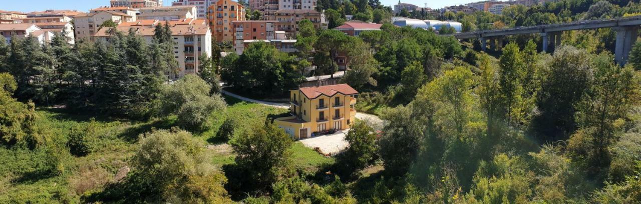 Villa Center Appartamenti Nel Verde In Citta Campobasso Kültér fotó